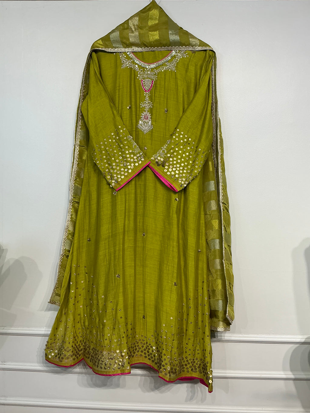 Mehandi Sequence Zardozi Mul Chanderi Suit