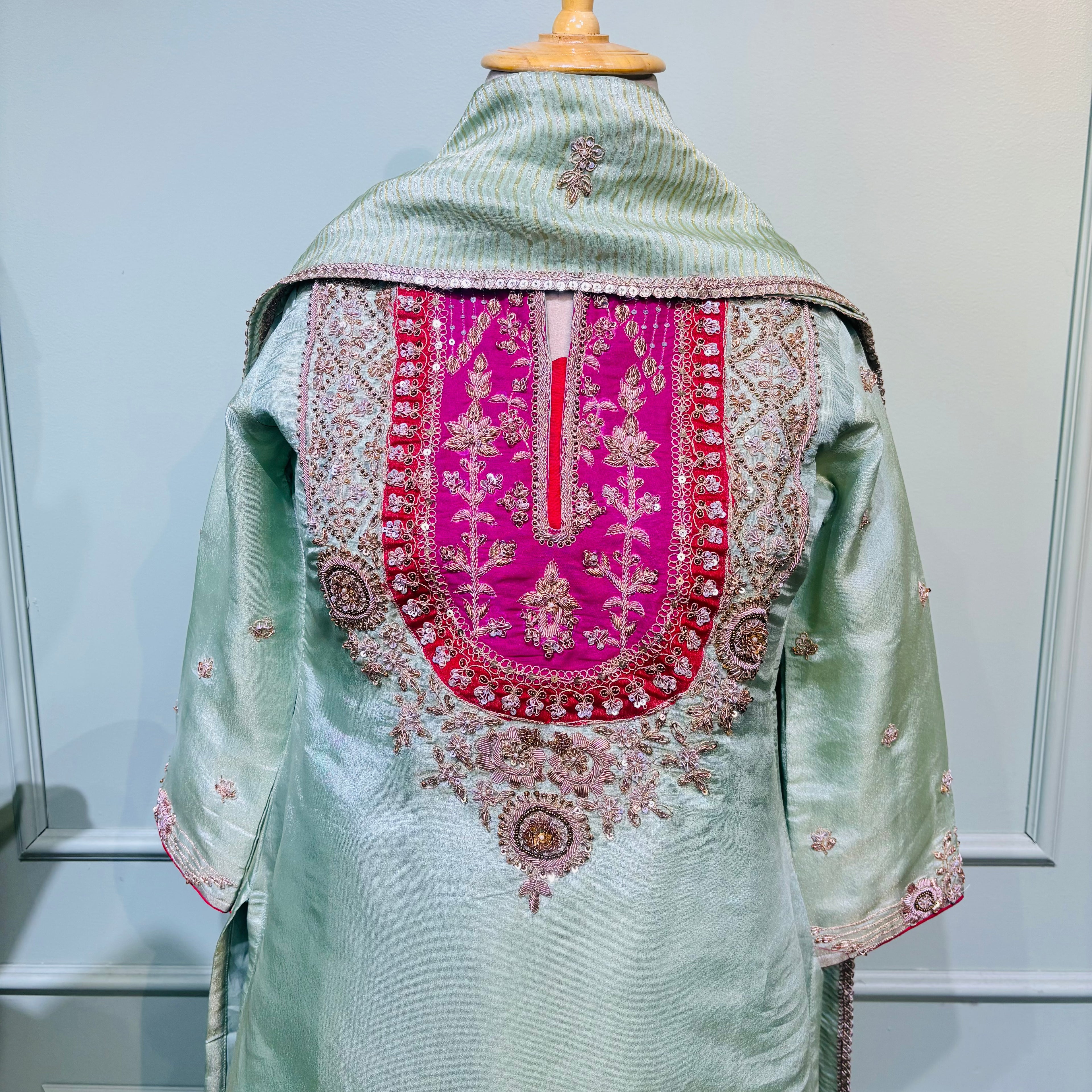 Pista Pink Zari Elegance