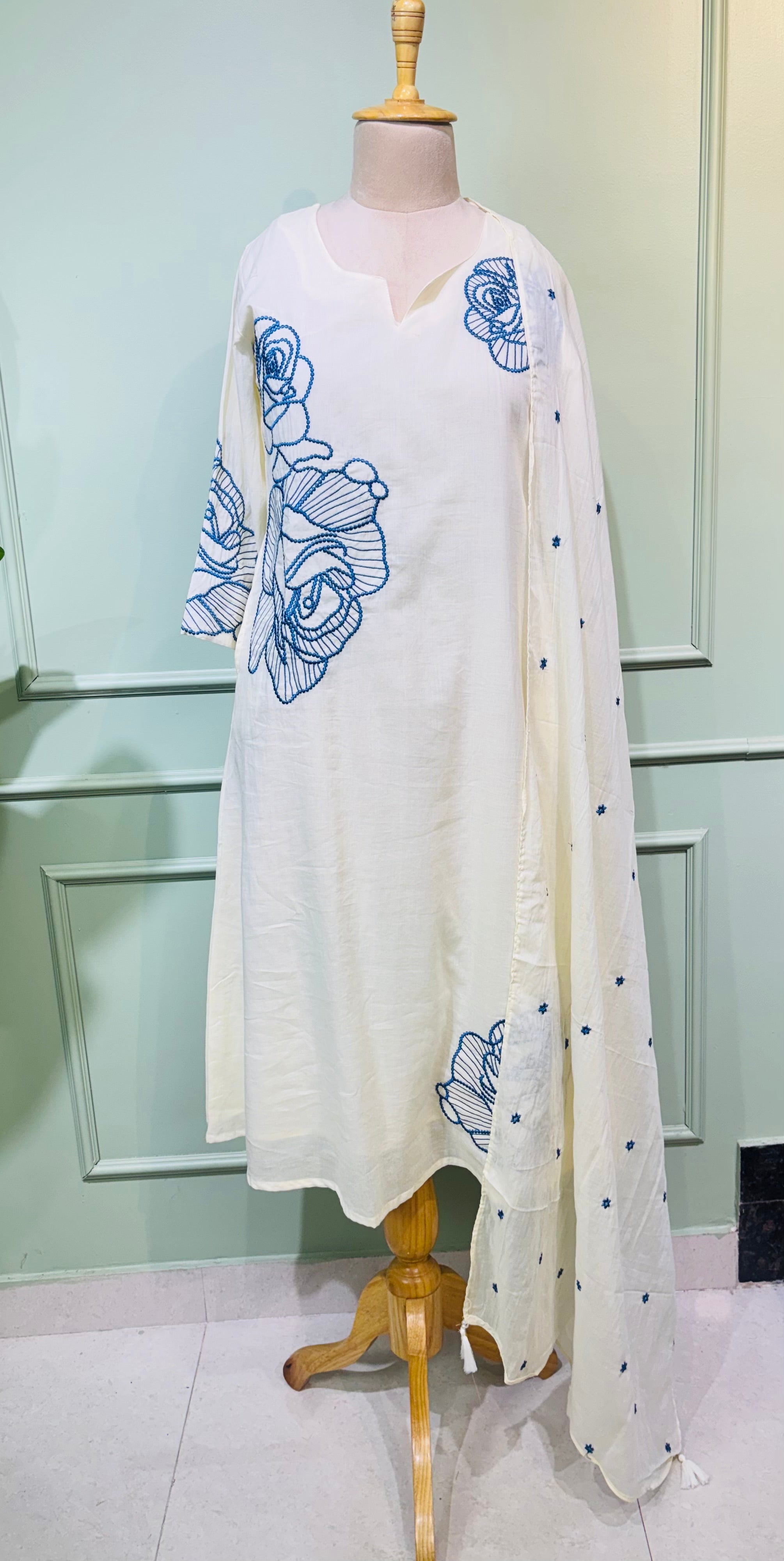 Rose Sketch Mul Cotton Suit Set