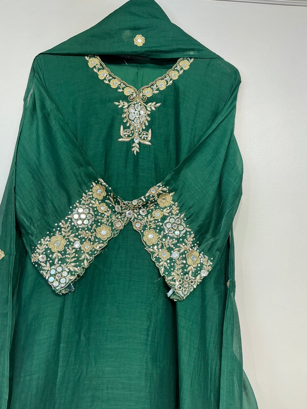 Emerald & Ruby Affair Mul Chanderi Suit