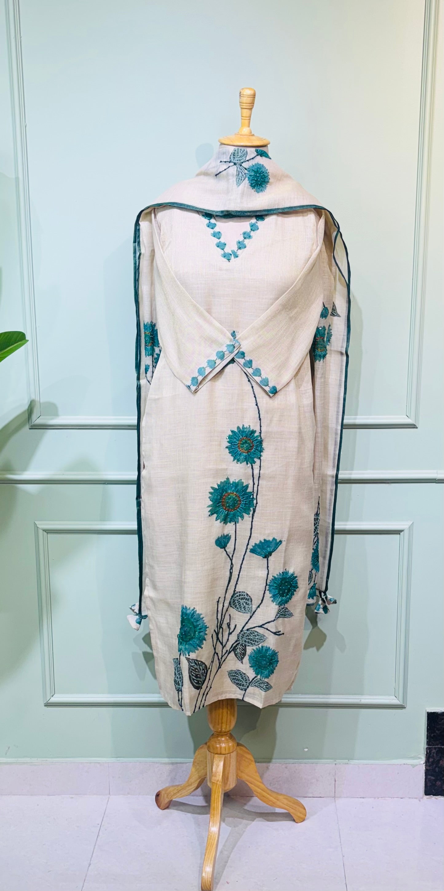 Neel Pushp Linen Suit
