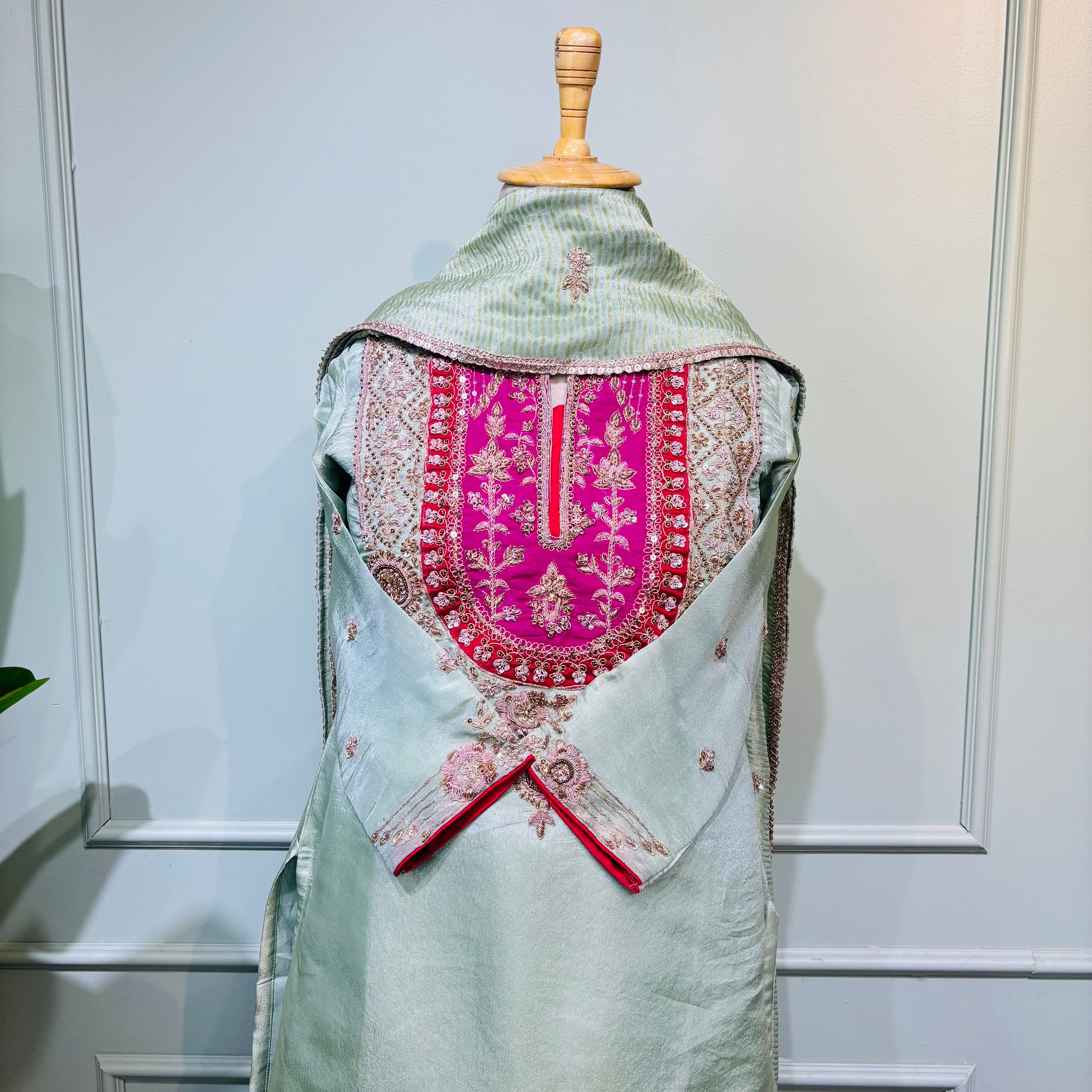 Pista Pink Zari Elegance