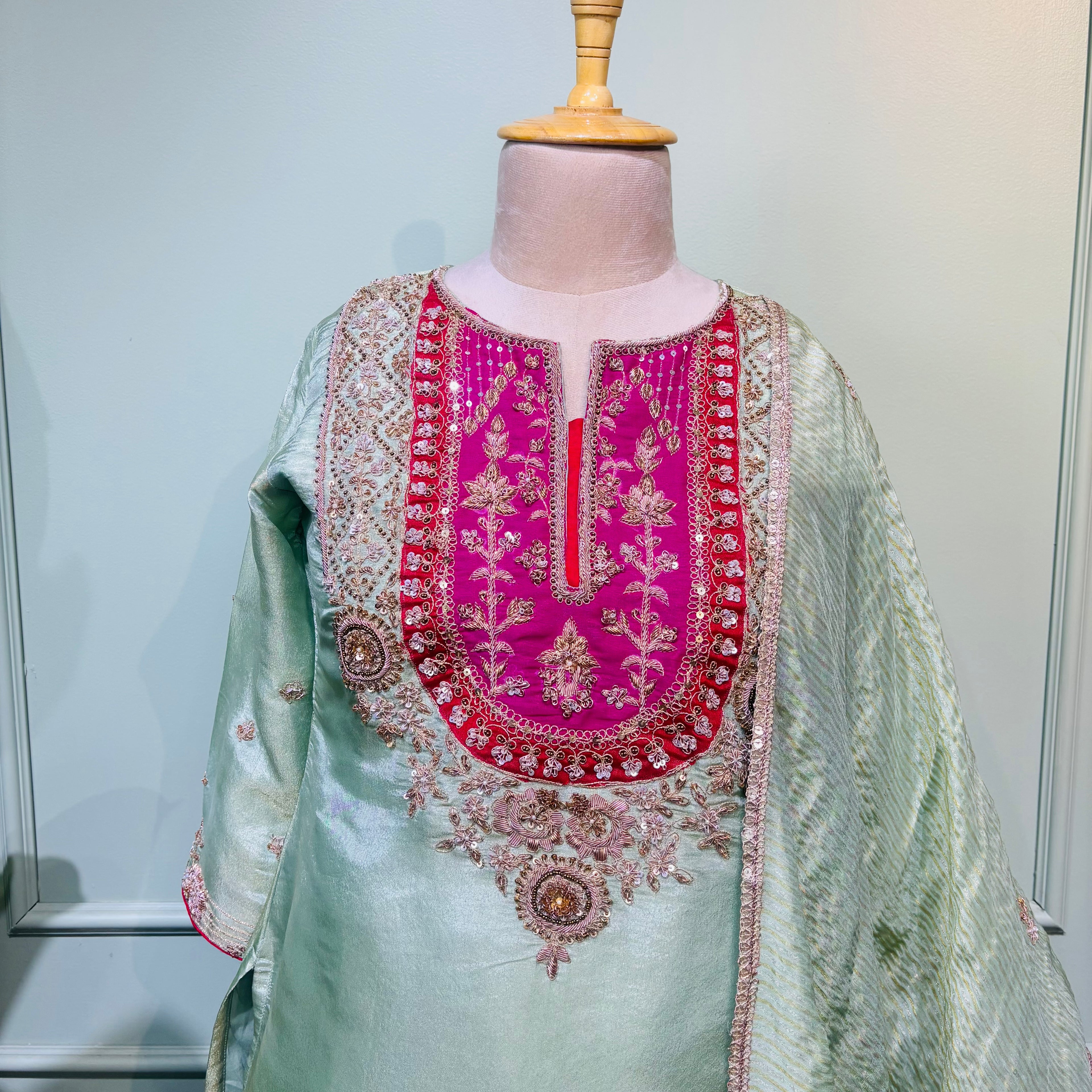 Pista Pink Zari Elegance