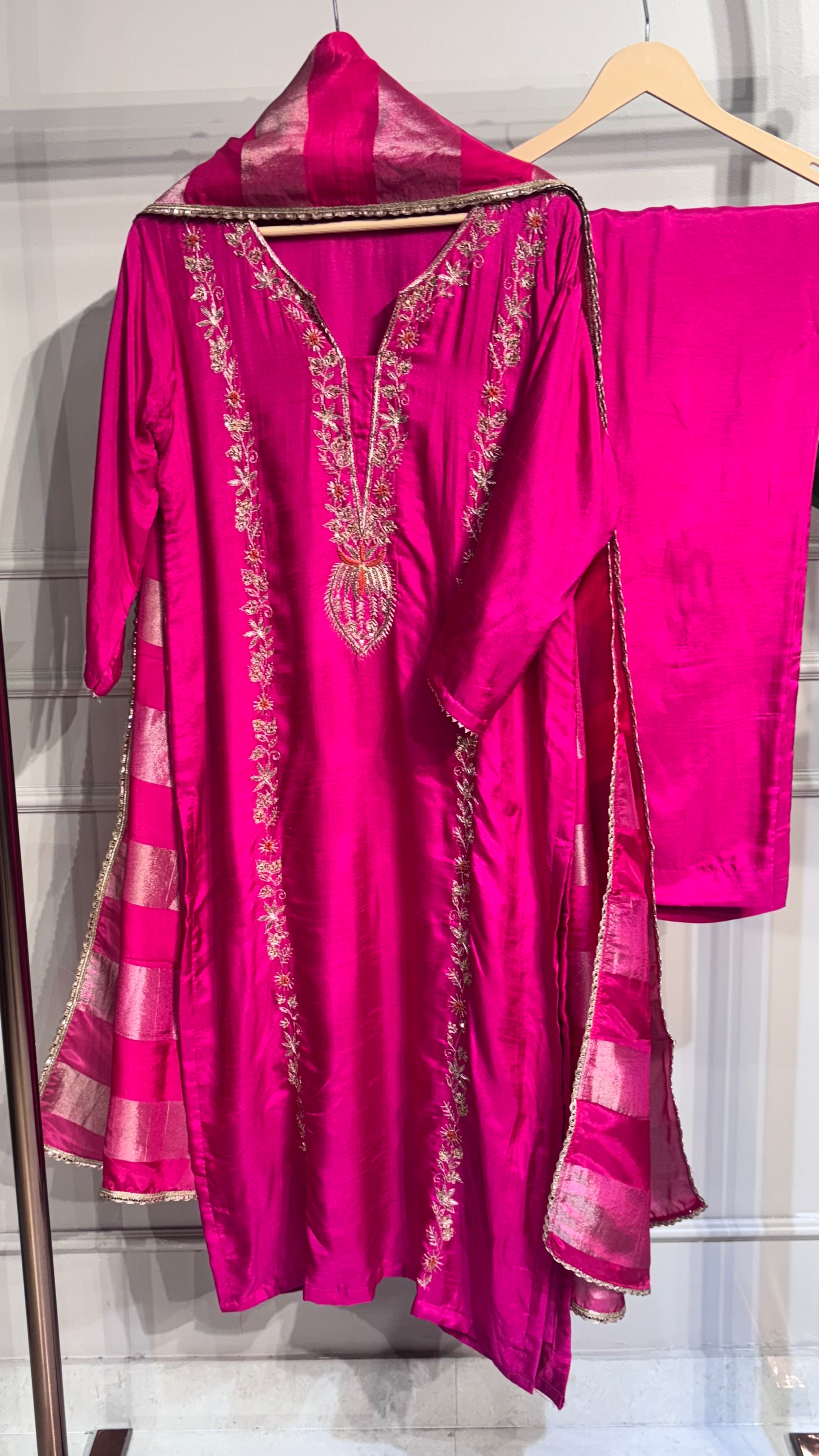 Mehr Fuchsia Suit Set