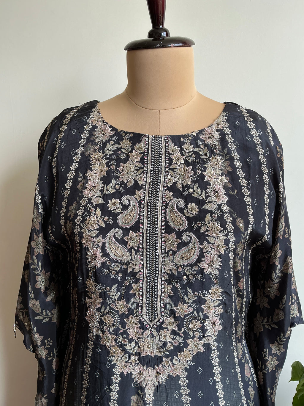 Dark Bloom Kaftan Set