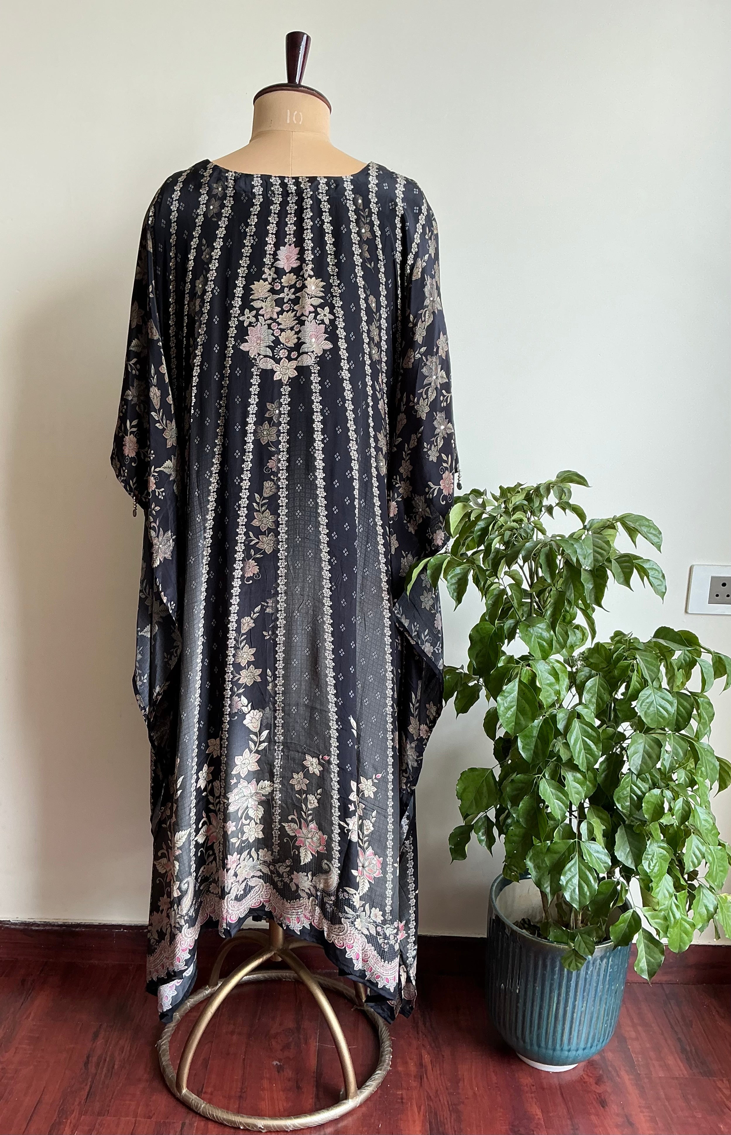 Dark Bloom Kaftan Set
