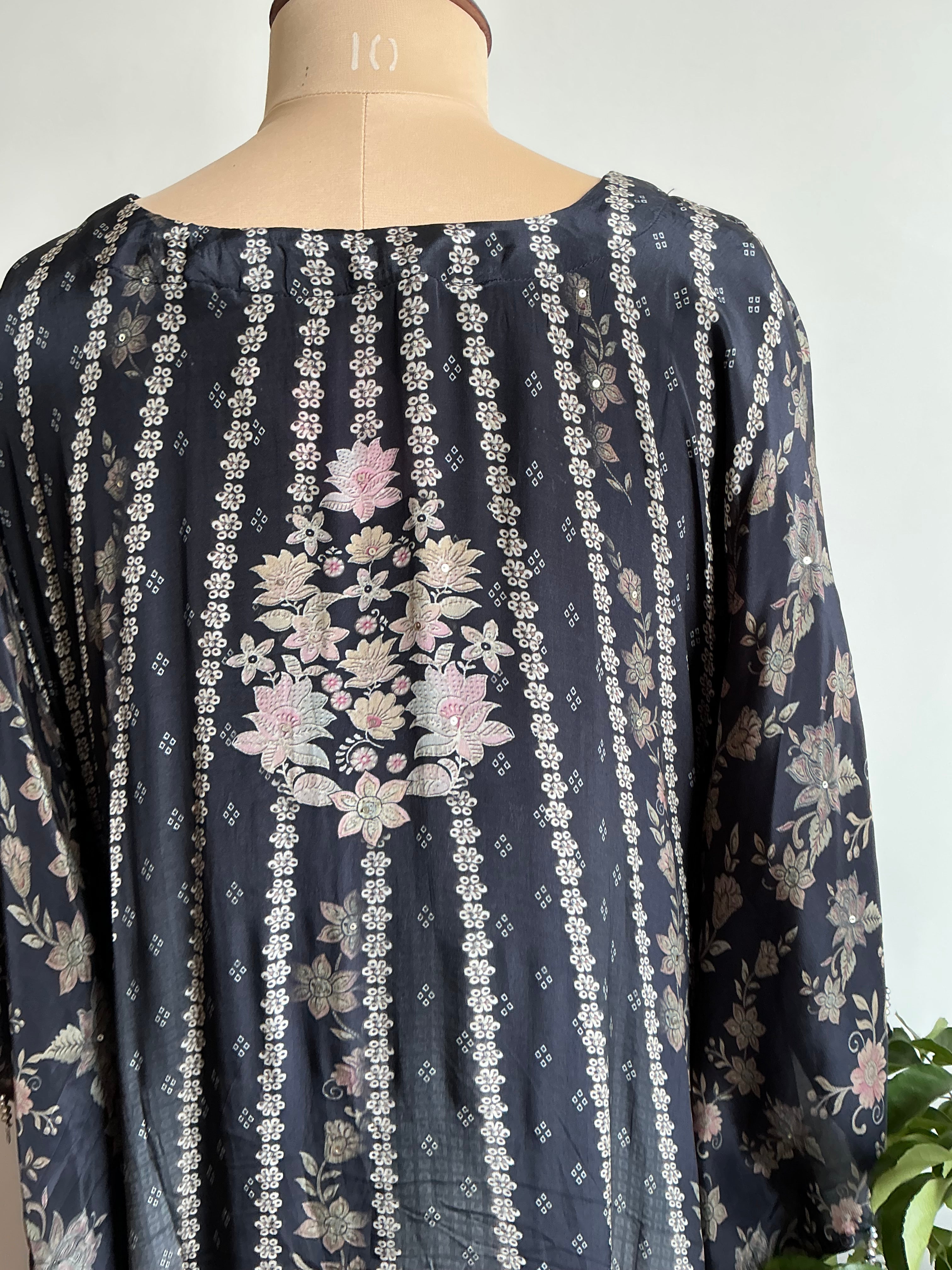 Dark Bloom Kaftan Set