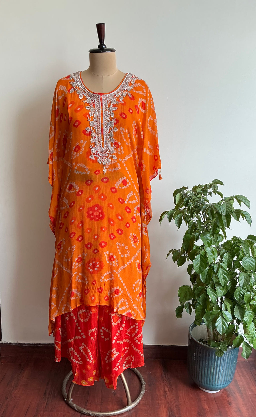 RANGREZ BANDHANI  KAFTAN SETS
