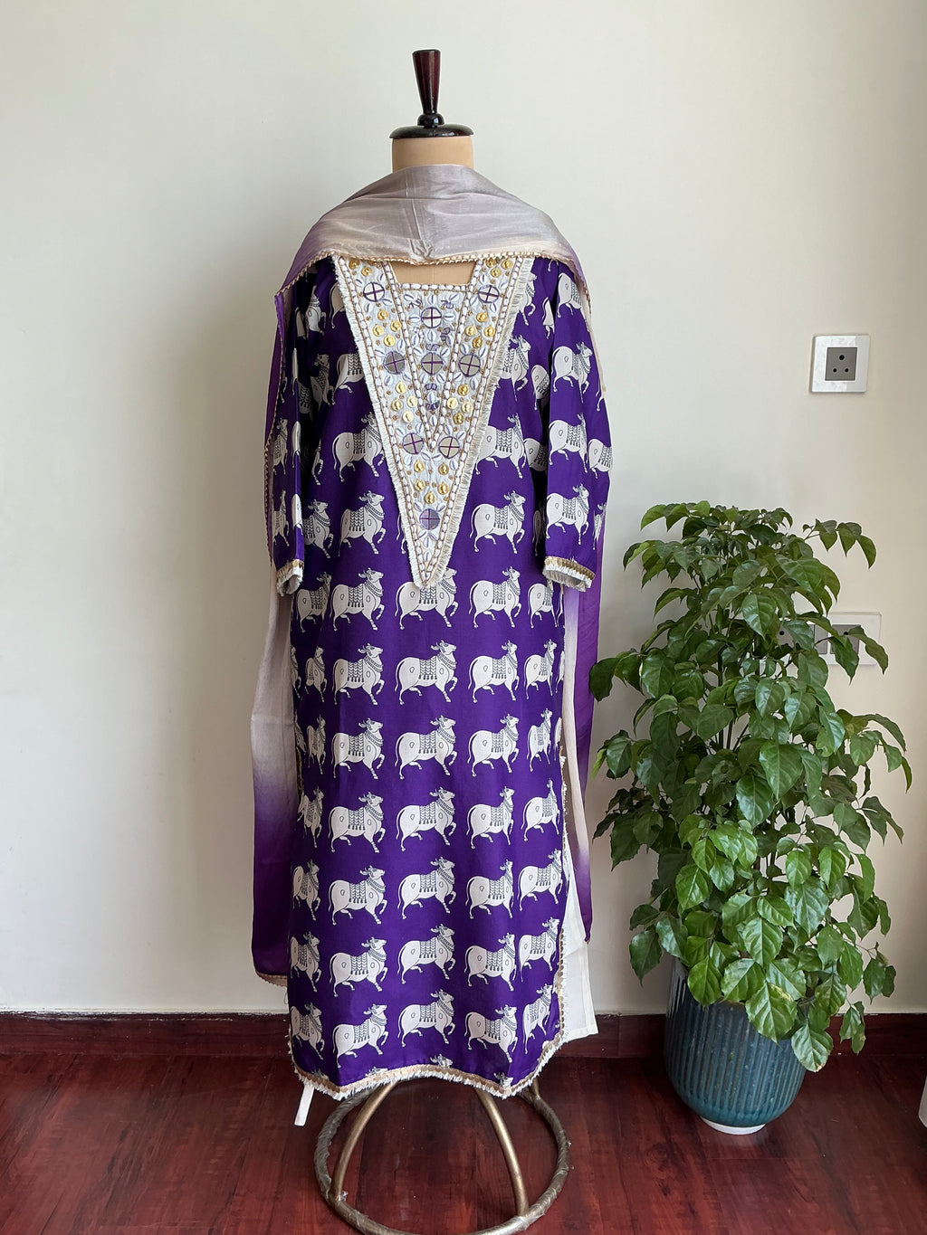 Shiv Nandi Ensemble Suit