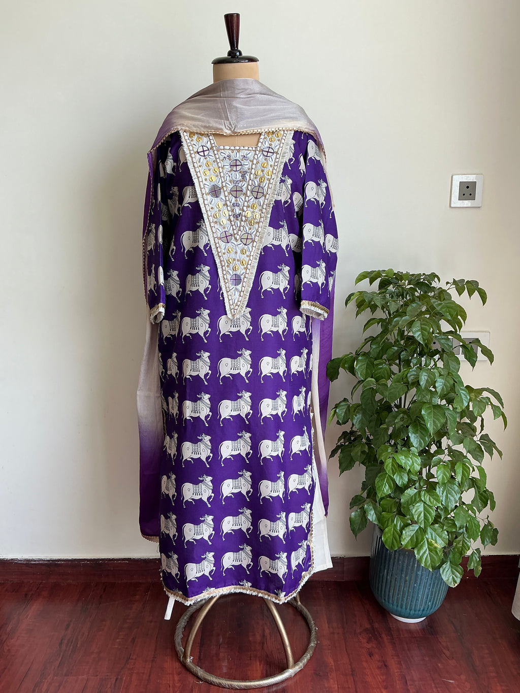 Shiv Nandi Ensemble Suit