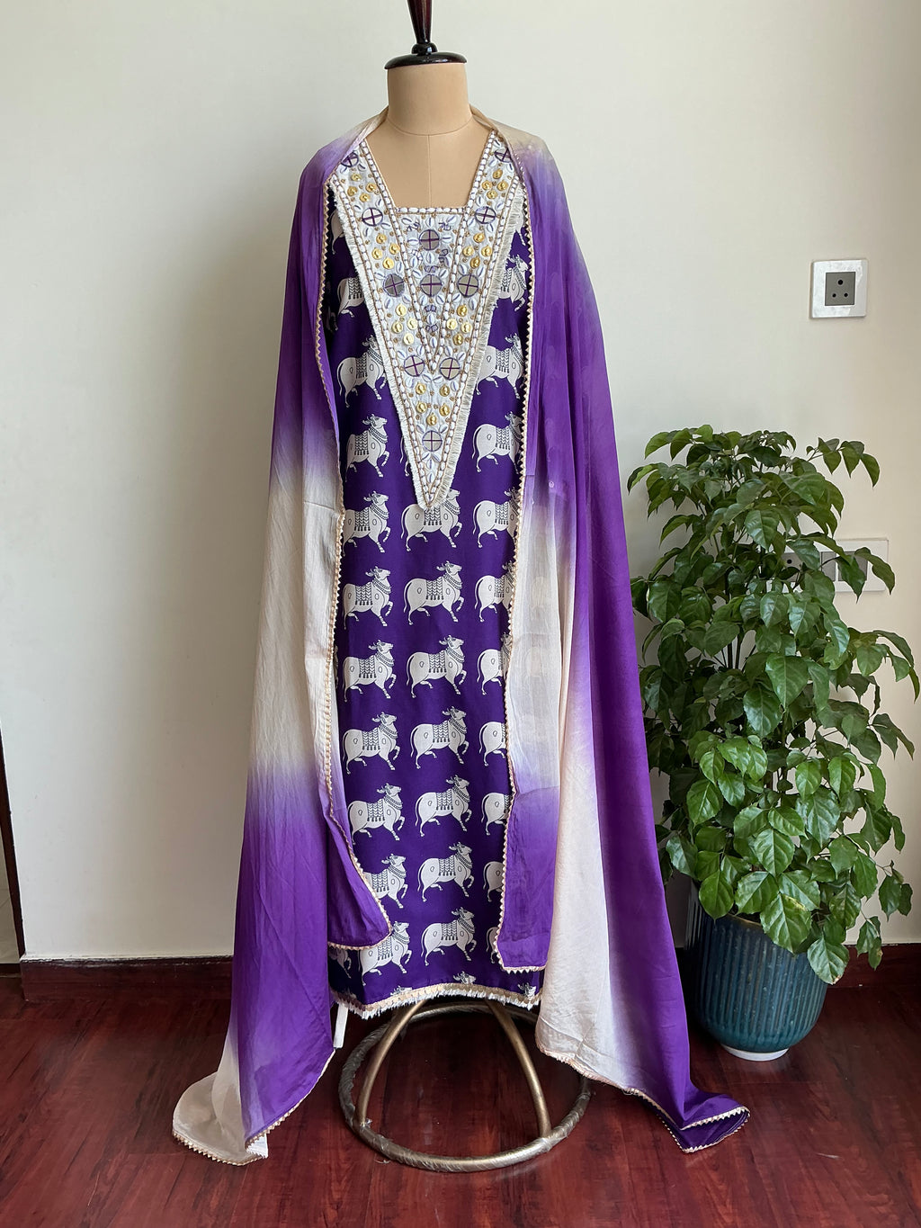 Shiv Nandi Ensemble Suit