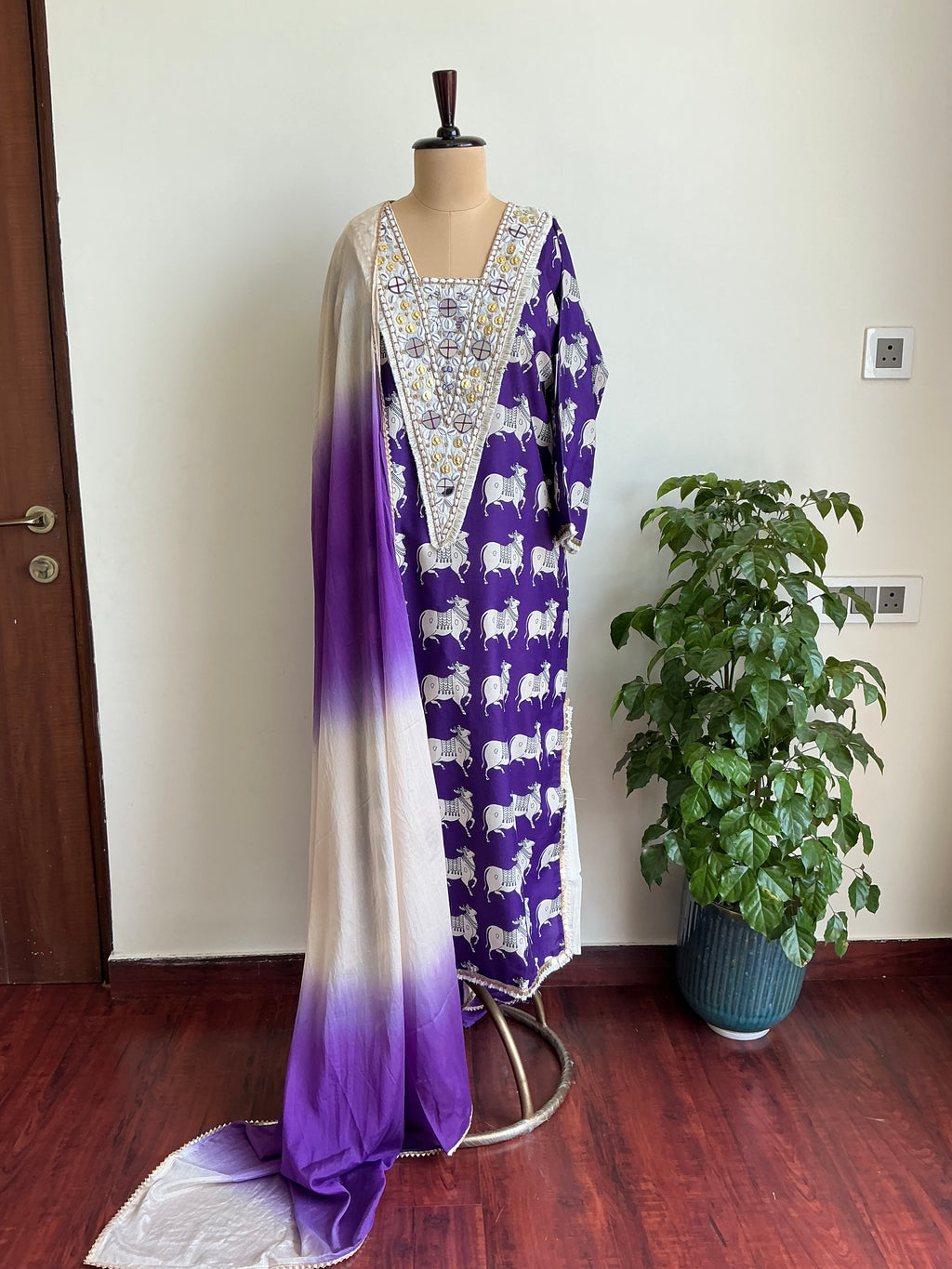 Shiv Nandi Ensemble Suit