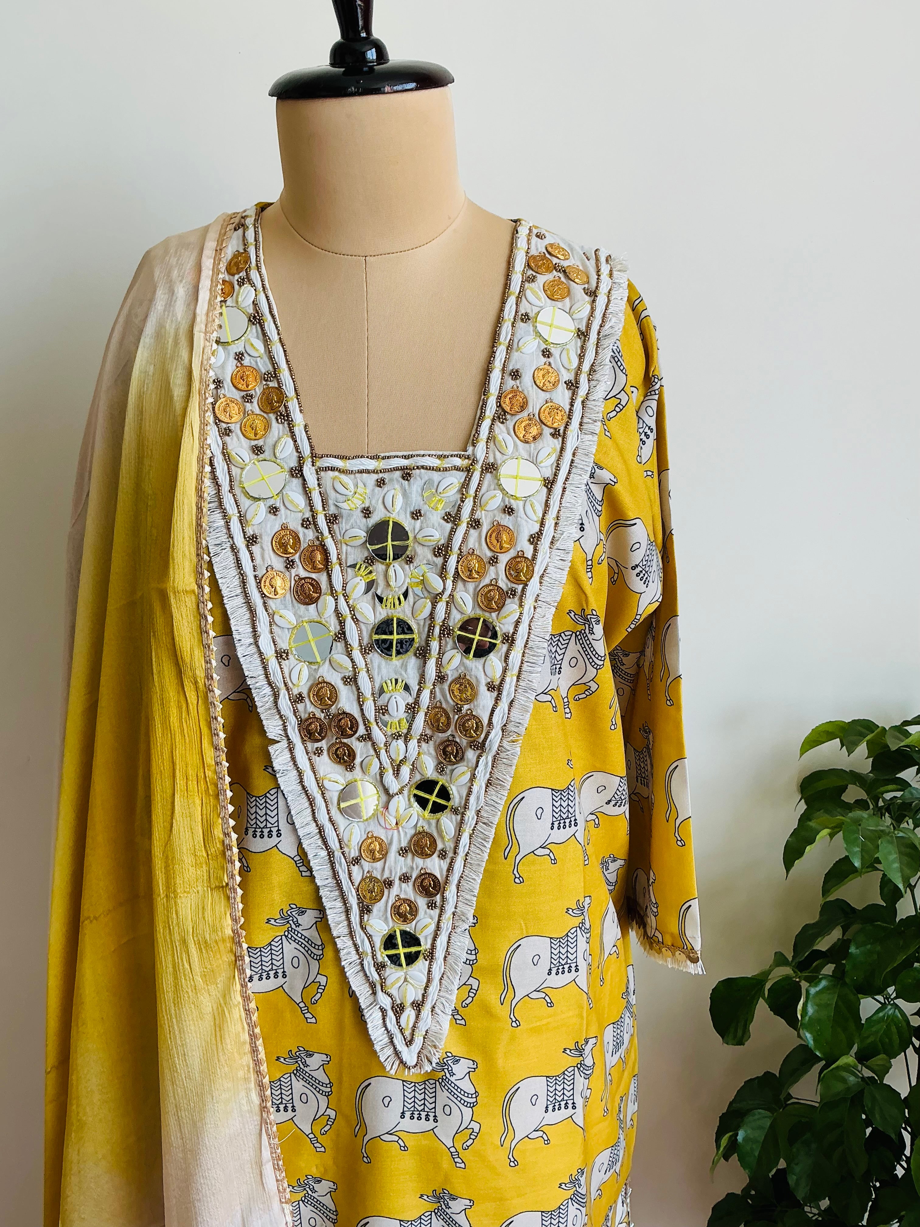 Shiv Nandi Ensemble Suit
