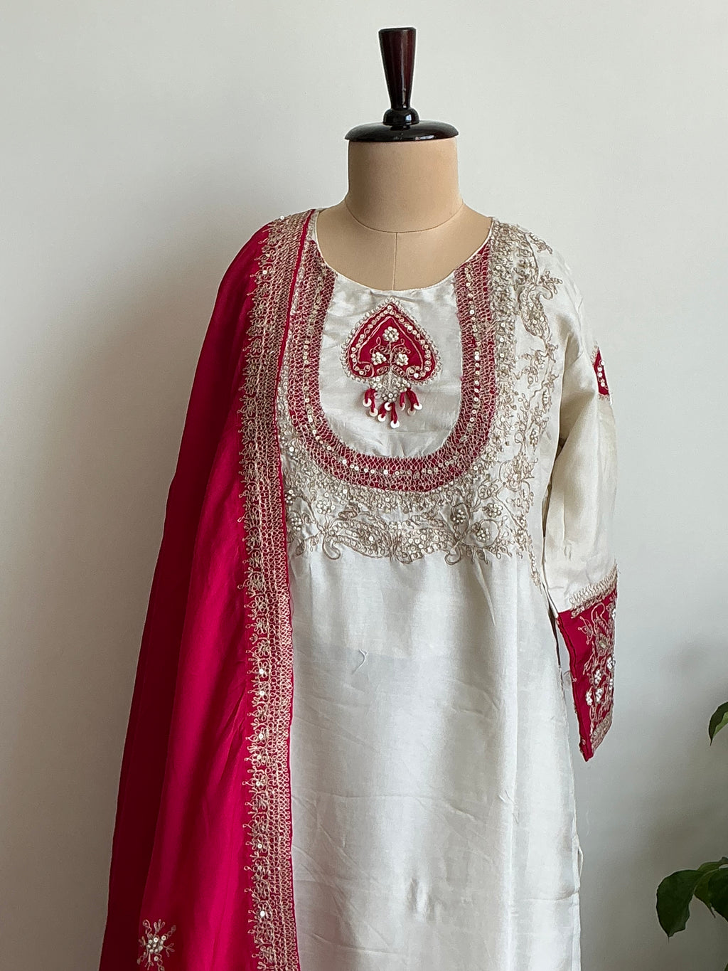 Roohani Ivory Suit Set