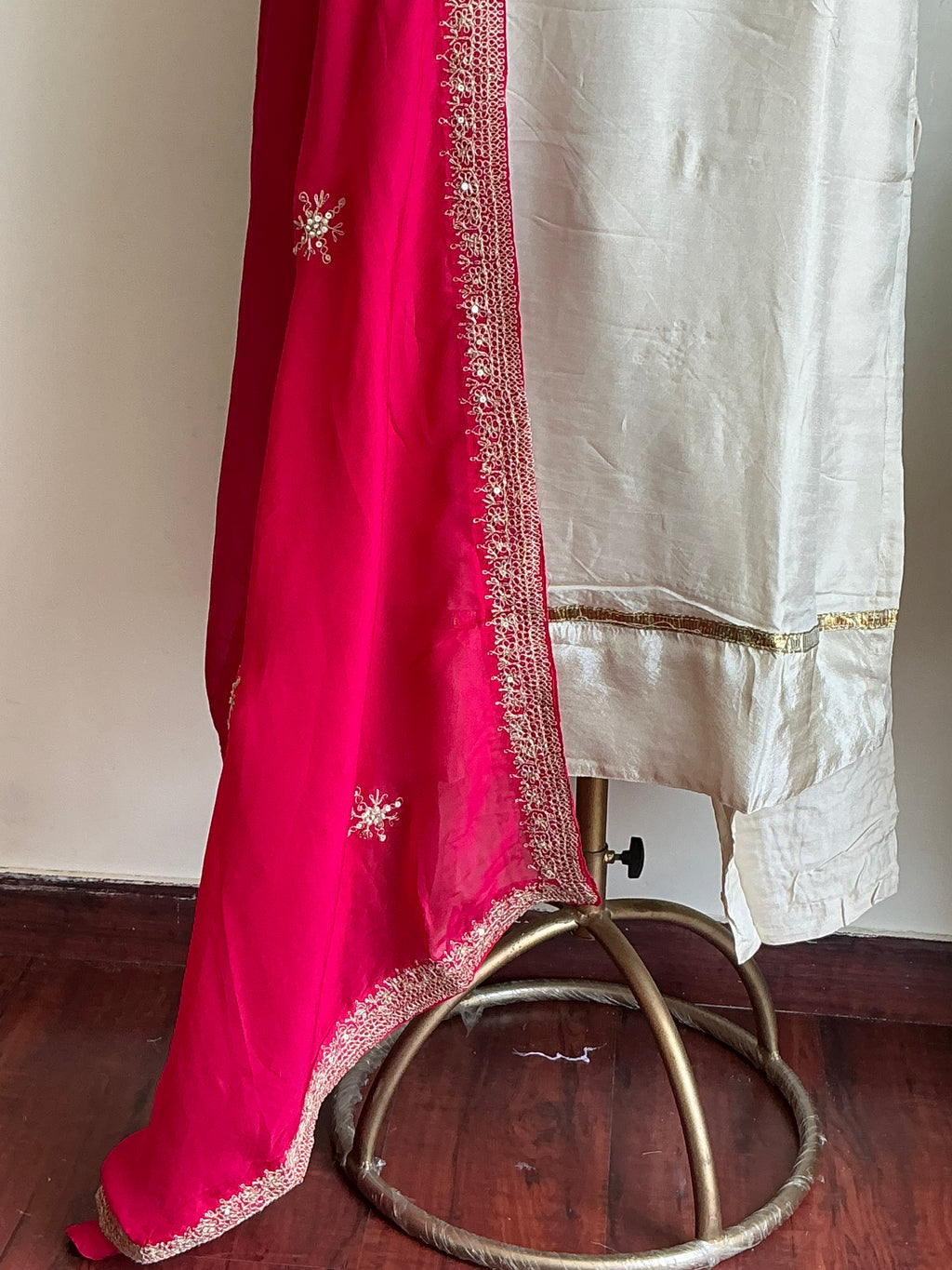 Roohani Ivory Suit Set