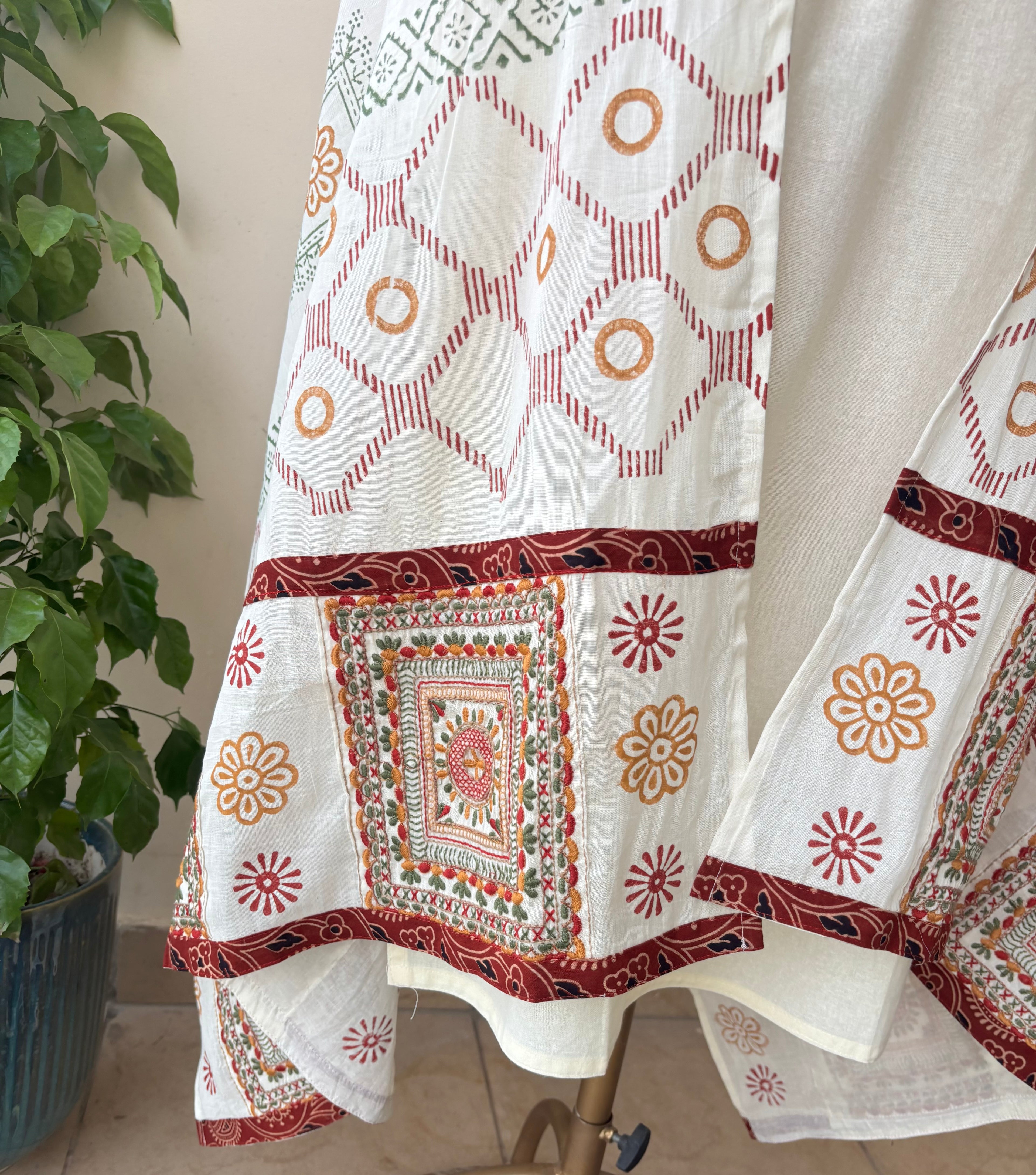 Sutradhar Ivory Suit Set