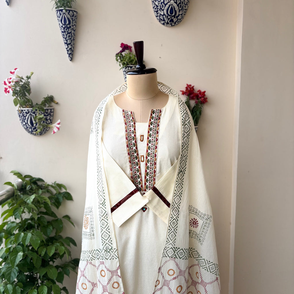 Sutradhar Ivory Suit Set