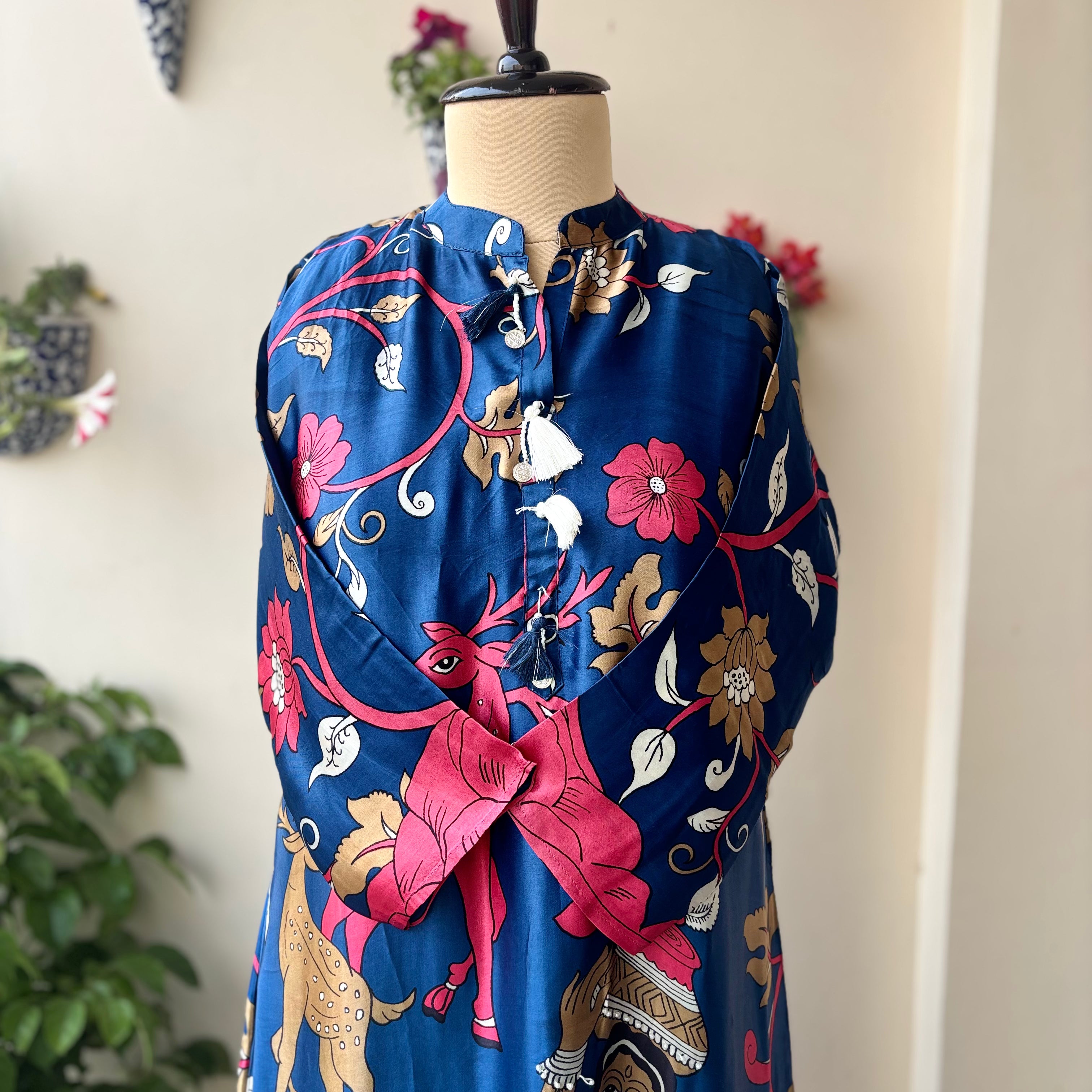 Pattachitra Gajji Silk Suit Set